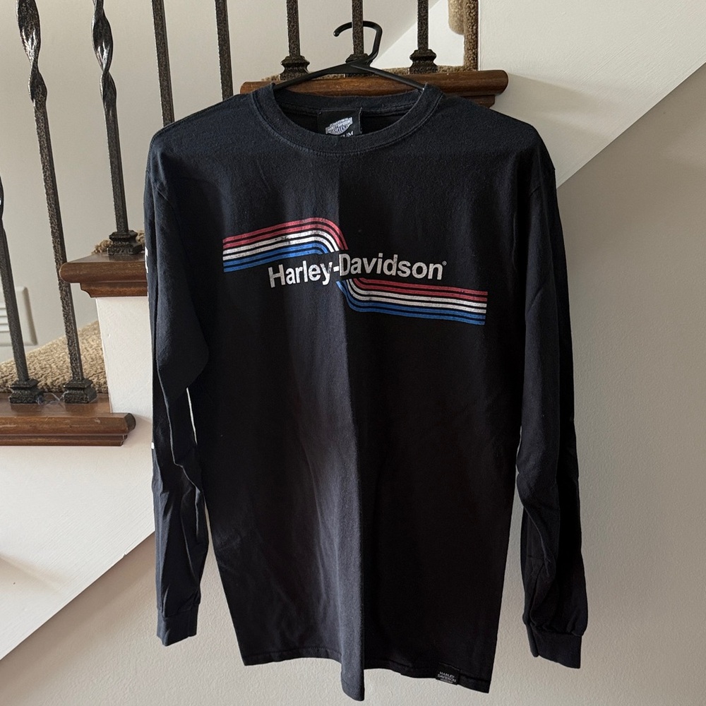 Harley-Davidson Black Long Sleeve Tee with Graphic Design